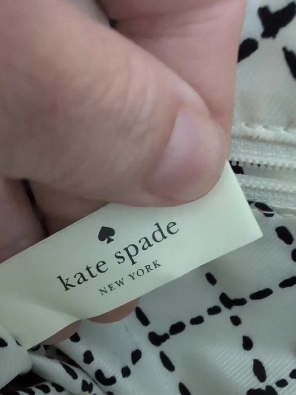Kate Spade Handbag Purse Off White Pebble Leather Chain Strap Zipper Closure